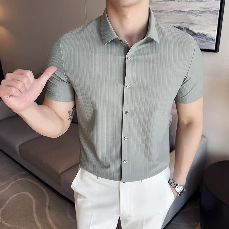 Men's Short-Sleeve Striped Shirt - Business Casual & Office Ready  Non-Iron Stretch Fabric Wrinkle-Resistant for Smart Casual